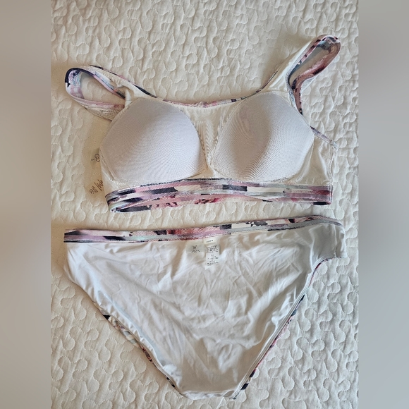 Calia by Carrie Underwood Bikini - Picture 4 of 4